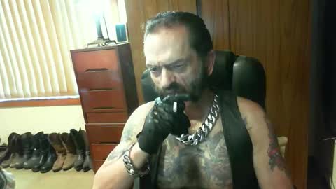 Snapshot of leathergreaser chatting on 1, 12, 2024 leathergreaser online show from 1, 12, 2024