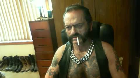 Snapshot of leathergreaser chatting on 2, 12, 2024 leathergreaser online show from 2, 12, 2024