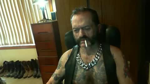 Snapshot of leathergreaser chatting on 2, 12, 2024 leathergreaser online show from 2, 12, 2024