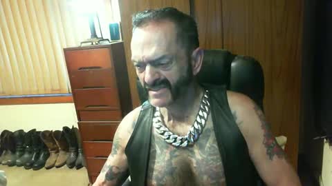 Snapshot of leathergreaser chatting on 9, 12, 2024 leathergreaser online show from 9, 12, 2024