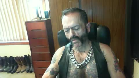 Snapshot of leathergreaser chatting on 10, 12, 2024 leathergreaser online show from 10, 12, 2024