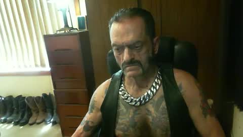Snapshot of leathergreaser chatting on 16, 12, 2024 leathergreaser online show from 16, 12, 2024