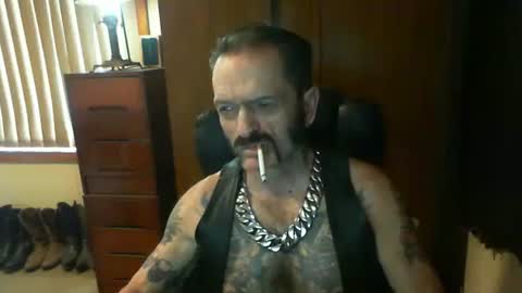Snapshot of leathergreaser chatting on 21, 12, 2024 leathergreaser online show from 21, 12, 2024
