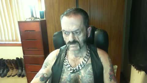 Snapshot of leathergreaser chatting on 22, 12, 2024 leathergreaser online show from 22, 12, 2024