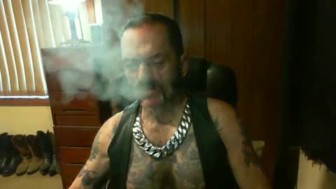 Snapshot of leathergreaser chatting on 24, 12, 2024 leathergreaser online show from 24, 12, 2024