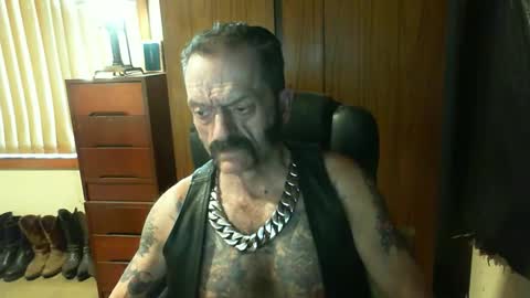 Snapshot of leathergreaser chatting on 26, 12, 2024 leathergreaser online show from 26, 12, 2024