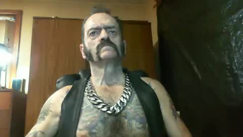 Snapshot of leathergreaser chatting on 26, 12, 2024 leathergreaser online show from 26, 12, 2024