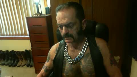 Snapshot of leathergreaser chatting on 29, 12, 2024 leathergreaser online show from 29, 12, 2024