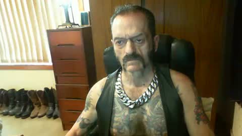 Snapshot of leathergreaser chatting on 29, 12, 2024 leathergreaser online show from 29, 12, 2024