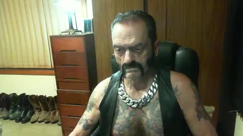 Snapshot of leathergreaser chatting on 2, 1, 2025 leathergreaser online show from 2, 1, 2025