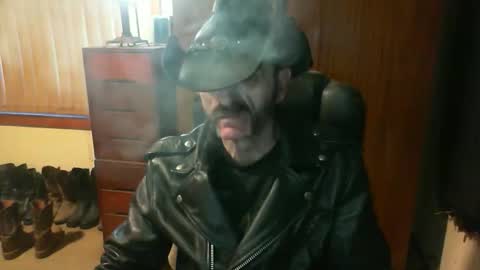 leathergreaser online show from 13, 4, 2026