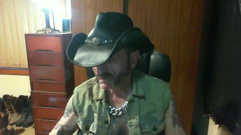 leathergreaser online show from 17, 4, 2026