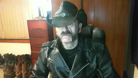 leathergreaser online show from 10, 5, 2026