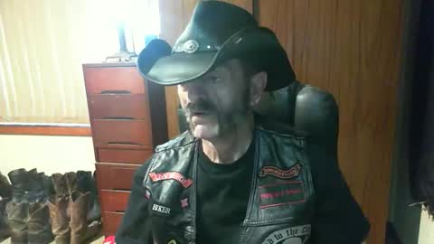 leathergreaser online show from 11, 5, 2026