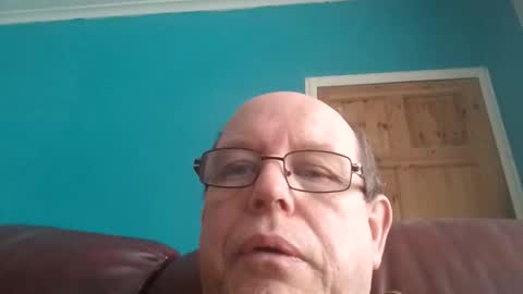 Snapshot of leatherpants68 chatting on 29, 3, 2026 leatherpants68 online show from 29, 3, 2026