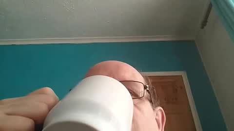 Snapshot of leatherpants68 chatting on 14, 4, 2026 leatherpants68 online show from 14, 4, 2026