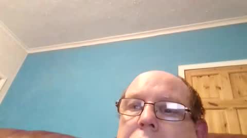 Snapshot of leatherpants68 chatting on 15, 4, 2026 leatherpants68 online show from 15, 4, 2026