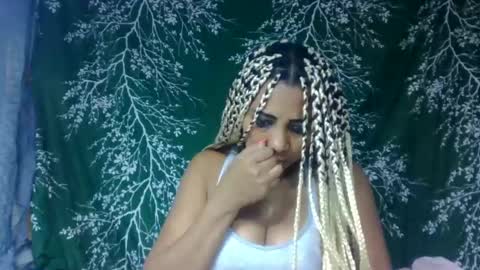 leatianaa online show from 25, 6, 2026