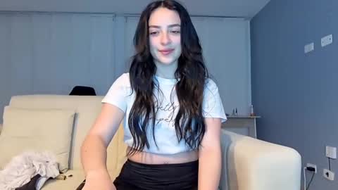 lee_mila online show from 20, 12, 2024