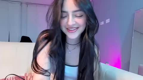 lee_mila online show from 13, 1, 2025
