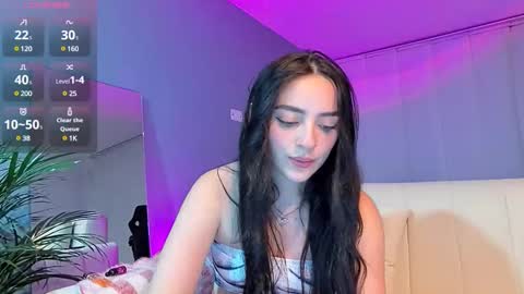 lee_mila online show from 24, 2, 2025