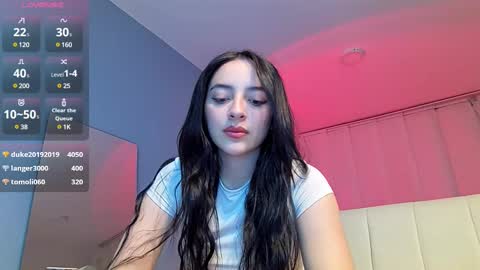 lee_mila online show from 1, 3, 2025