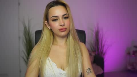 LegallyBlonde18 online show from 8, 4, 2026