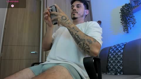 Alejandro online show from 22, 4, 2026