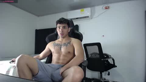 Snapshot of lei_77 chatting on 27, 12, 2024  Lei  online show from 27, 12, 2024
