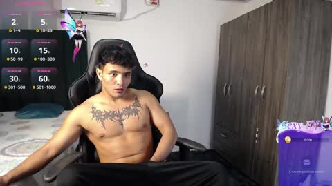 Snapshot of lei_77 chatting on 30, 12, 2024  Lei  online show from 30, 12, 2024