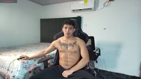 Snapshot of lei_77 chatting on 12, 1, 2025  Lei  online show from 12, 1, 2025