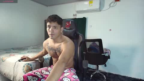 Snapshot of lei_77 chatting on 2, 2, 2025  Lei  online show from 2, 2, 2025