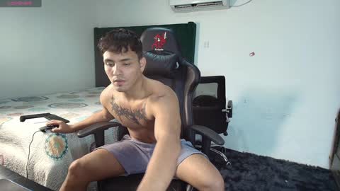 Snapshot of lei_77 chatting on 6, 2, 2025  Lei  online show from 6, 2, 2025