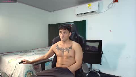 Snapshot of lei_77 chatting on 11, 2, 2025  Lei  online show from 11, 2, 2025