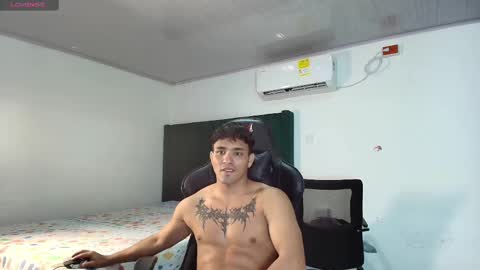 Snapshot of lei_77 chatting on 14, 2, 2025  Lei  online show from 14, 2, 2025