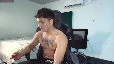 Snapshot of lei_77 chatting on 16, 2, 2025  Lei  online show from 16, 2, 2025