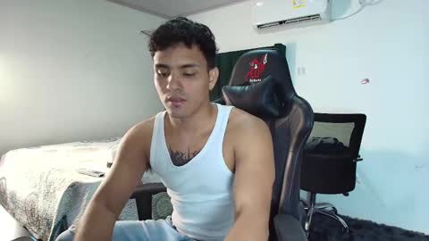 Snapshot of lei_77 chatting on 1, 3, 2025  Lei  online show from 1, 3, 2025