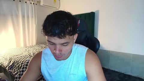 Snapshot of lei_77 chatting on 18, 10, 2025  Lei  online show from 18, 10, 2025