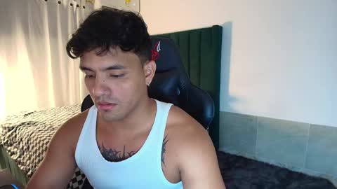 Snapshot of lei_77 chatting on 20, 10, 2025  Lei  online show from 20, 10, 2025