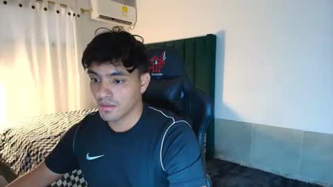 Snapshot of lei_77 chatting on 24, 10, 2025  Lei  online show from 24, 10, 2025