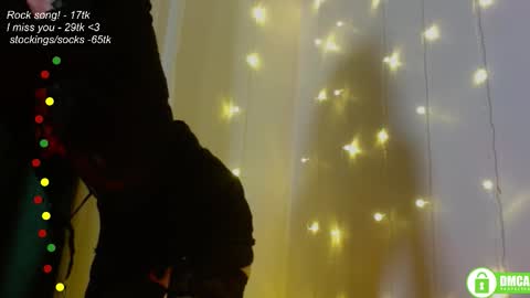 Snapshot of leia_bell chatting on 26, 9, 2025 hey Im Leia and I love rock  online show from 26, 9, 2025