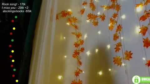 Snapshot of leia_bell chatting on 11, 10, 2025 hey Im Leia and I love rock  online show from 11, 10, 2025