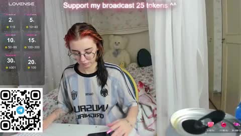 leia_moreno online show from 14, 9, 2025