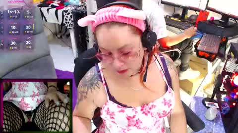 Snapshot of leidycrstnch21 chatting on 16, 10, 2025 LeidyDi223 online show from 16, 10, 2025