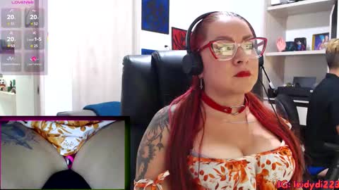 Snapshot of leidycrstnch21 chatting on 22, 10, 2025 LeidyDi223 online show from 22, 10, 2025