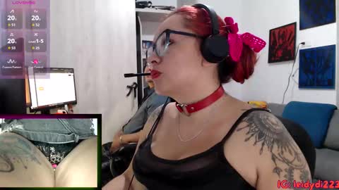 Snapshot of leidycrstnch21 chatting on 23, 10, 2025 LeidyDi223 online show from 23, 10, 2025