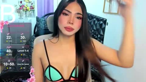 Snapshot of leighottie chatting on 16, 11, 2025 leighottie online show from 16, 11, 2025