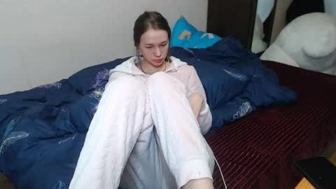 leila_bambi online show from 22, 2, 2025