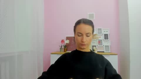 Snapshot of leilabloom chatting on 16, 1, 2025 leilabloom online show from 16, 1, 2025