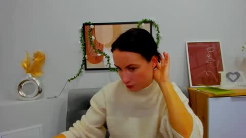 Snapshot of leilabloom chatting on 23, 2, 2025 leilabloom online show from 23, 2, 2025
